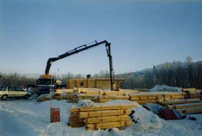 Montering av t&oslash;mmerhytte